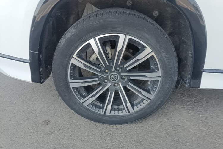 Used CHANGAN CS75 PLUS 2023 3rd Generation 1.5T Automatic Pilot Model Exterior 5