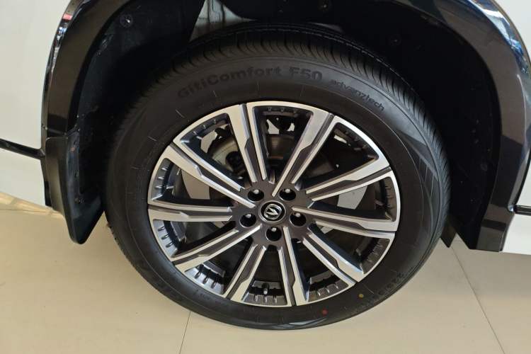 Used CHANGAN CS75 PLUS 2023 3rd Generation 1.5T Automatic Prestige Model Exterior 5