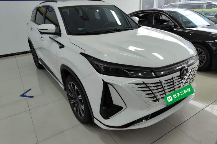 Used CHANGAN CS75 PLUS 2023 3rd Generation 1.5T Automatic Prestige Model Front Right 45 Deg