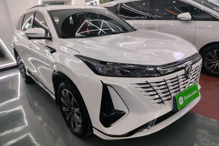 Used CHANGAN CS75 PLUS 2023 3rd Generation 1.5T Automatic Prestige Model Front Right 45 Deg