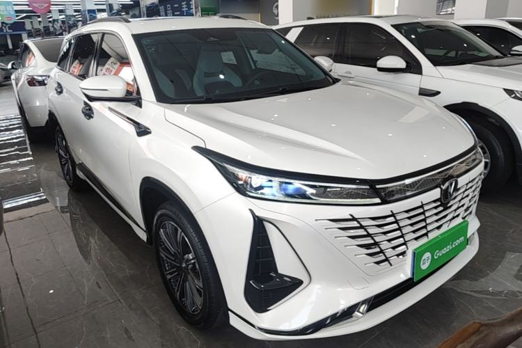 Used CHANGAN CS75 PLUS 2023 3rd Generation 1.5T Automatic Pilot Model Front Right 45 Deg