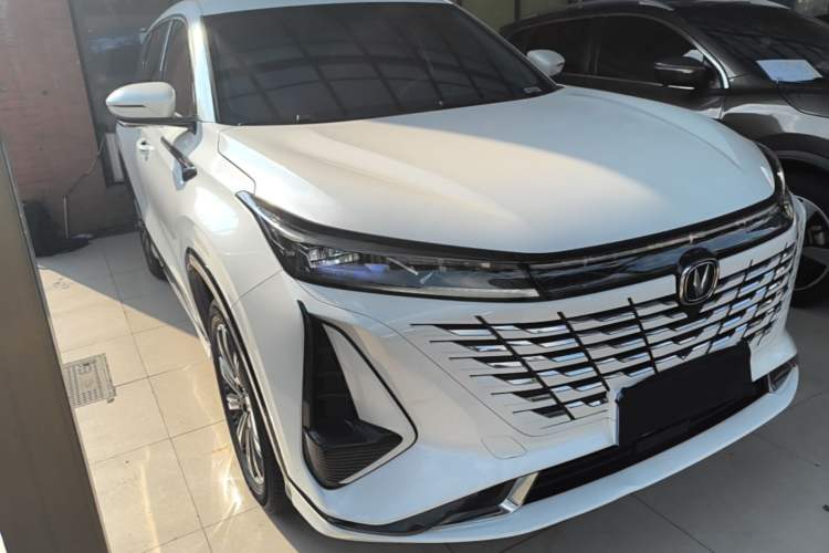 Used CHANGAN CS75 PLUS 2023 3rd Generation 1.5T Automatic Prestige Model Front Right 45 Deg