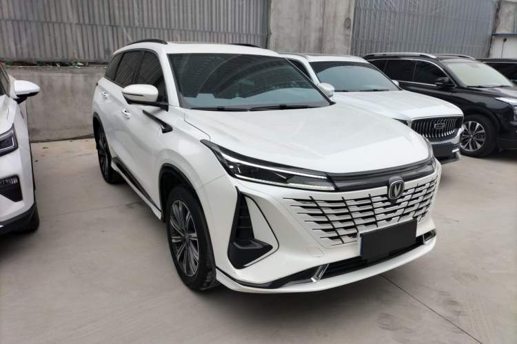 Used CHANGAN CS75 PLUS 2023 3rd Generation 1.5T Automatic Prestige Model Front Right 45 Deg