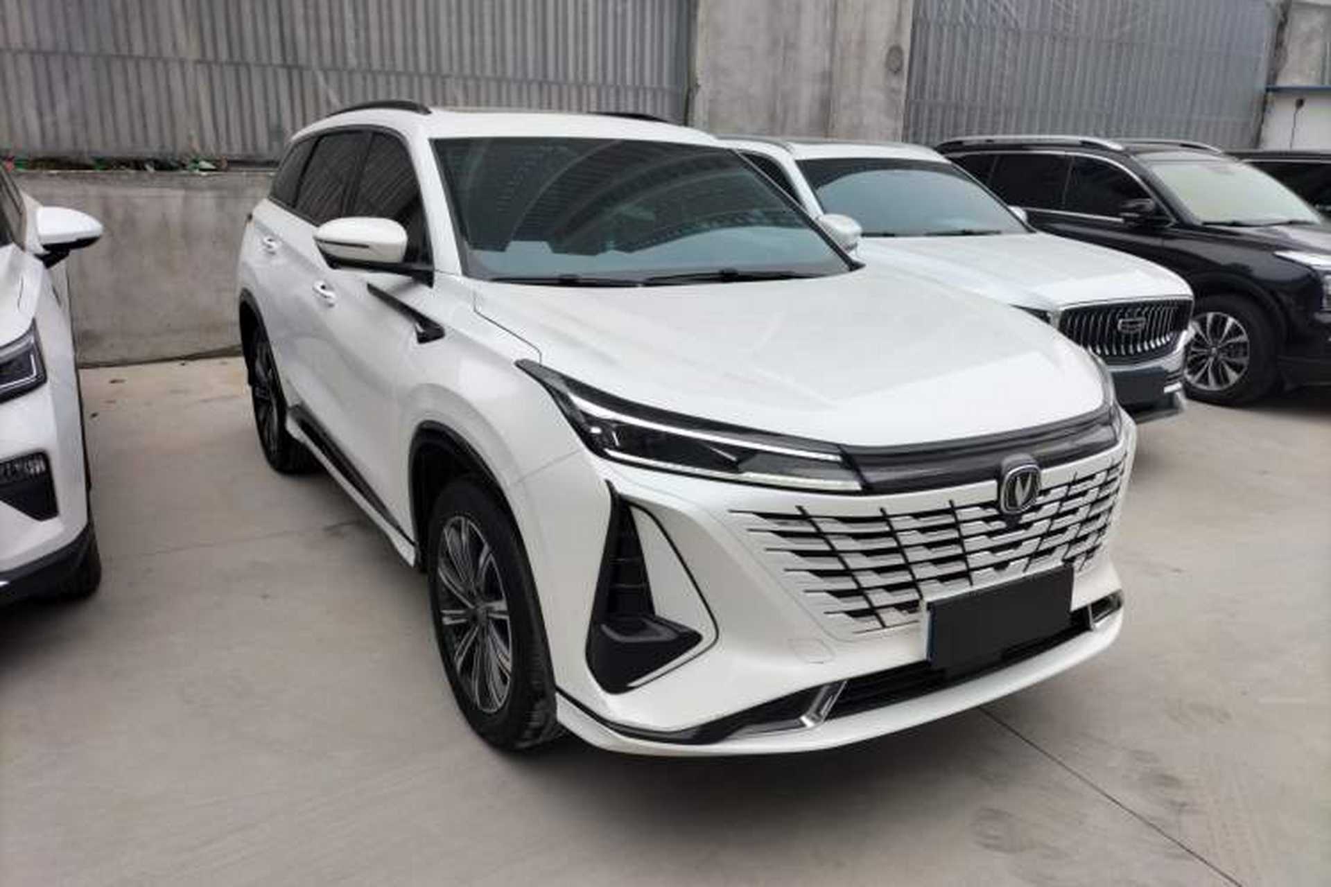 Used CHANGAN CS75 PLUS 2023 3rd Generation 1.5T Automatic Prestige Model Front Right 45 Deg
