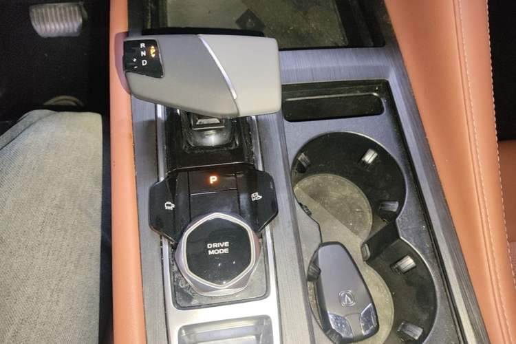 Used CHANGAN CS75 PLUS 2023 3rd Generation 2.0T Automatic Prestige Version Gear Lever