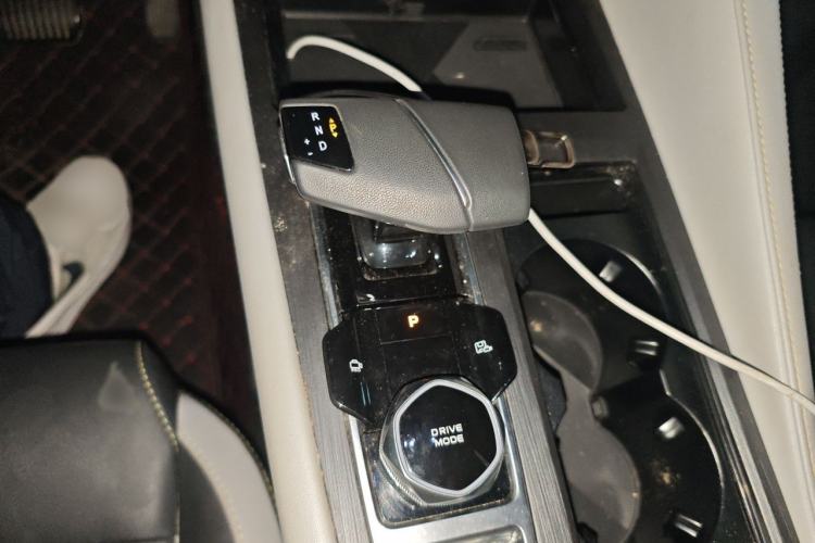 Used CHANGAN CS75 PLUS 2023 3rd Generation 1.5T Automatic Prestige Model Gear Lever