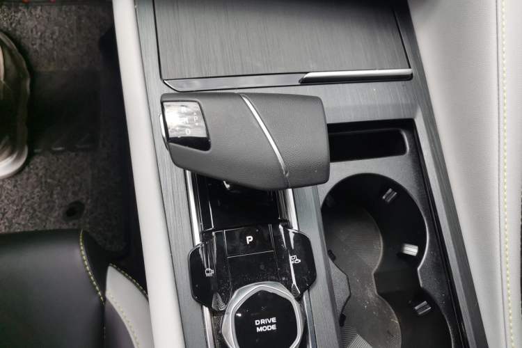 Used CHANGAN CS75 PLUS 2023 3rd Generation 1.5T Automatic Prestige Model Gear Lever