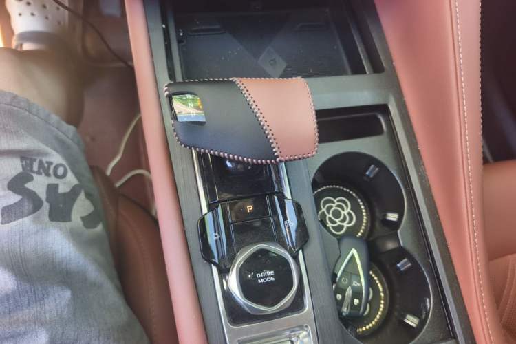 Used CHANGAN CS75 PLUS 2023 3rd Generation 1.5T Automatic Prestige Model Gear Lever