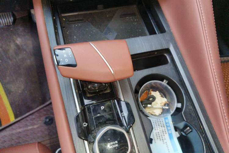 Used CHANGAN CS75 PLUS 2023 3rd Generation 1.5T Automatic Prestige Model Gear Lever