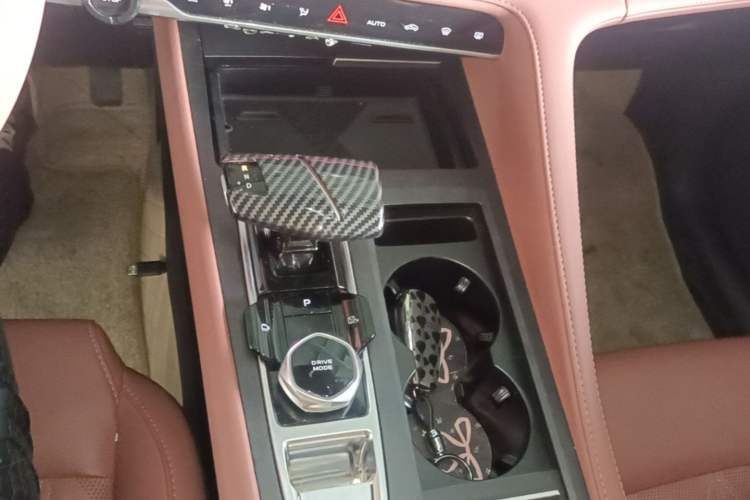 Used CHANGAN CS75 PLUS 2023 3rd Generation 1.5T Automatic Prestige Model Gear Lever