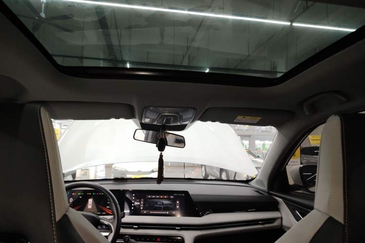 Used CHANGAN CS75 PLUS 2023 3rd Generation 1.5T Automatic Prestige Model Headliner