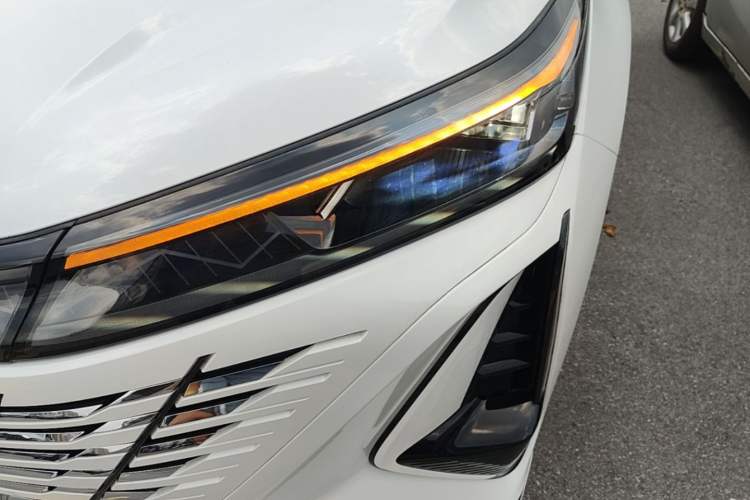 Used CHANGAN CS75 PLUS 2023 3rd Generation 1.5T Automatic Prestige Model Left Front Headlight