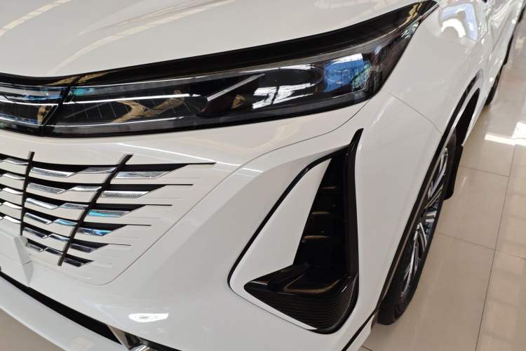 Used CHANGAN CS75 PLUS 2023 3rd Generation 1.5T Automatic Prestige Model Left Front Headlight
