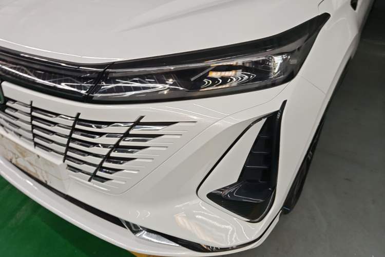 Used CHANGAN CS75 PLUS 2023 3rd Generation 1.5T Automatic Prestige Model Left Front Headlight