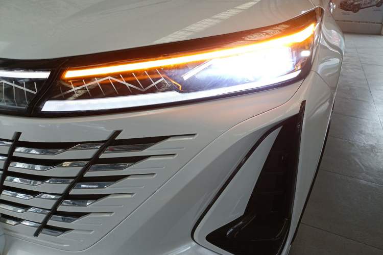 Used CHANGAN CS75 PLUS 2023 3rd Generation 2.0T Automatic Prestige Version Left Front Headlight