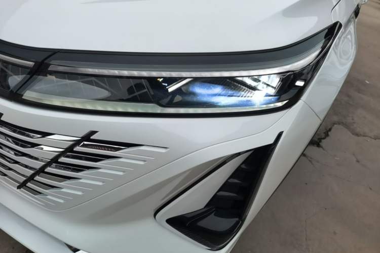 Used CHANGAN CS75 PLUS 2023 3rd Generation 1.5T Automatic Prestige Model Left Front Headlight