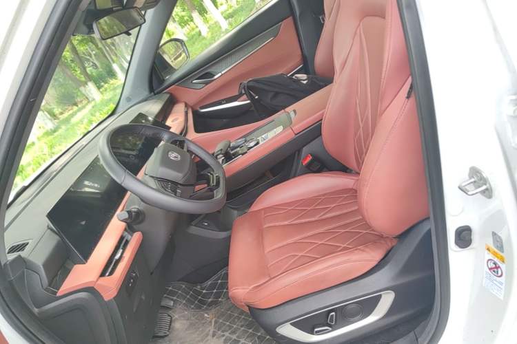 Used CHANGAN CS75 PLUS 2023 3rd Generation 1.5T Automatic Prestige Model Left Front Seat
