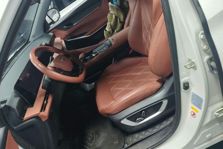 Used CHANGAN CS75 PLUS 2023 3rd Generation 1.5T Automatic Prestige Model Left Front Seat