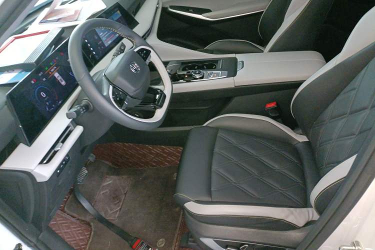 Used CHANGAN CS75 PLUS 2023 3rd Generation 2.0T Automatic Prestige Version Left Front Seat