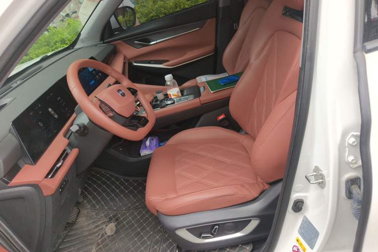 Used CHANGAN CS75 PLUS 2023 3rd Generation 1.5T Automatic Pilot Model Left Front Seat