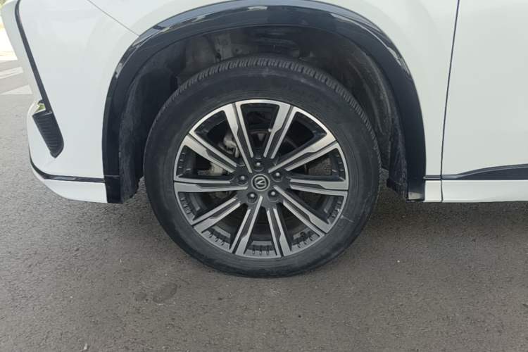 Used CHANGAN CS75 PLUS 2023 3rd Generation 1.5T Automatic Pilot Model Left Front Wheel Hub