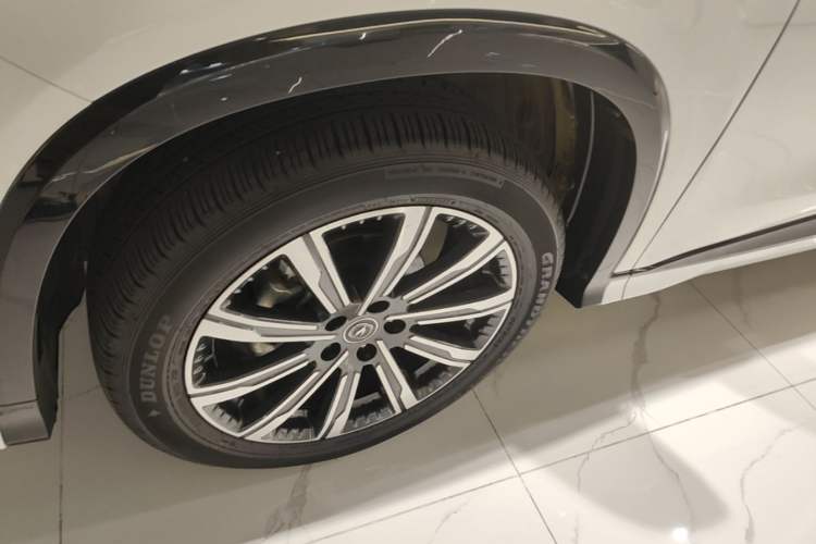 Used CHANGAN CS75 PLUS 2023 3rd Generation 1.5T Automatic Pilot Model Left Front Wheel Hub