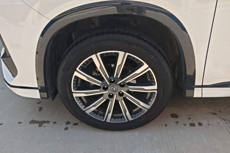 Used CHANGAN CS75 PLUS 2023 3rd Generation 1.5T Automatic Pilot Model Left Front Wheel Hub