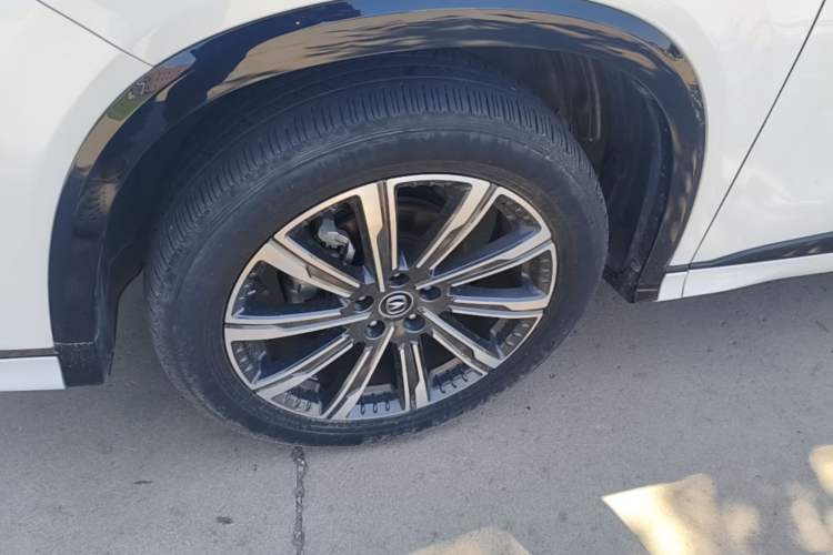Used CHANGAN CS75 PLUS 2023 3rd Generation 1.5T Automatic Prestige Model Left Front Wheel Hub