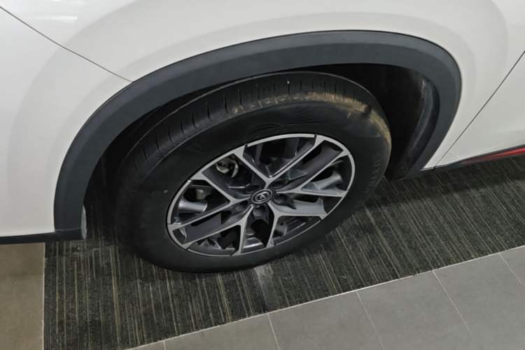 Used CHANGAN CS75 PLUS 2023 2nd Generation 1.5T Automatic Elite Version Left Front Wheel Hub