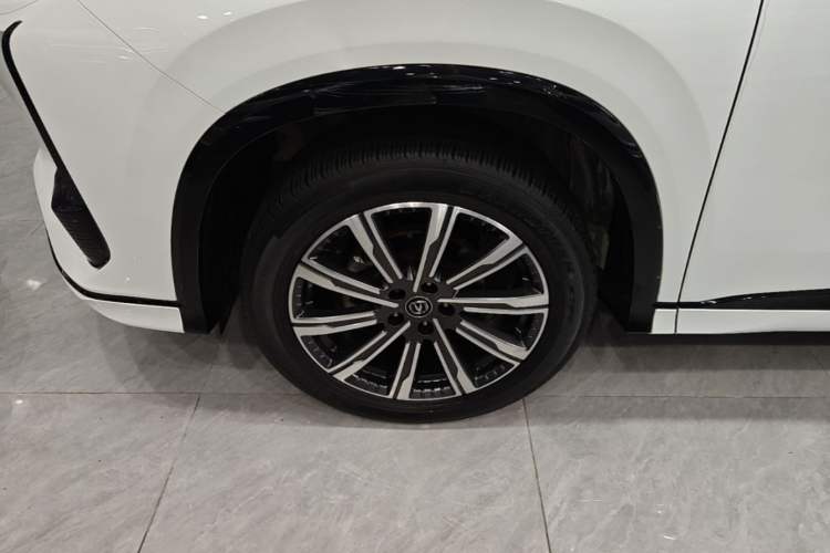 Used CHANGAN CS75 PLUS 2023 3rd Generation 1.5T Automatic Pilot Model Left Front Wheel Hub