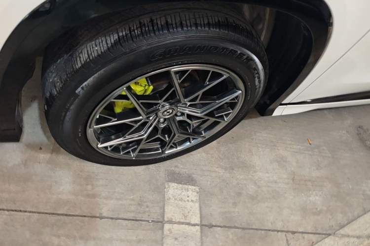 Used CHANGAN CS75 PLUS 2023 3rd Generation 1.5T Automatic Luxury Model Left Front Wheel Hub