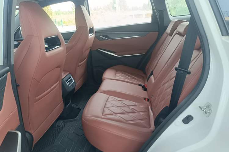 Used CHANGAN CS75 PLUS 2023 3rd Generation 1.5T Automatic Pilot Model Left Rear Seat