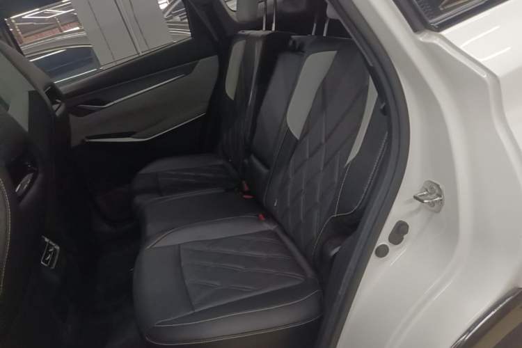Used CHANGAN CS75 PLUS 2023 3rd Generation 1.5T Automatic Prestige Model Left Rear Seat