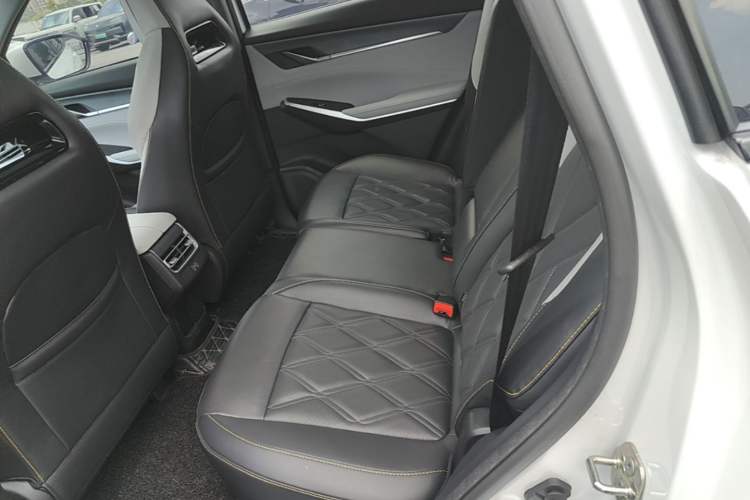 Used CHANGAN CS75 PLUS 2023 3rd Generation 1.5T Automatic Prestige Model Left Rear Seat