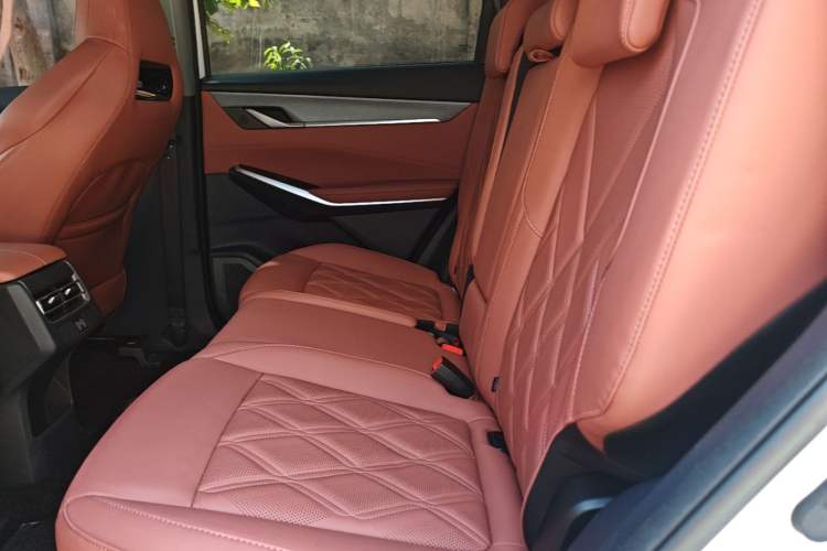 Used CHANGAN CS75 PLUS 2023 3rd Generation 1.5T Automatic Pilot Model Left Rear Seat