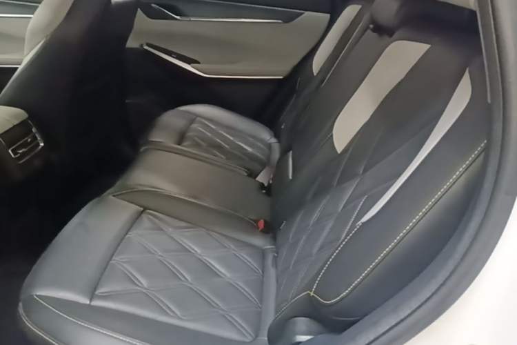 Used CHANGAN CS75 PLUS 2023 3rd Generation 1.5T Automatic Prestige Model Left Rear Seat