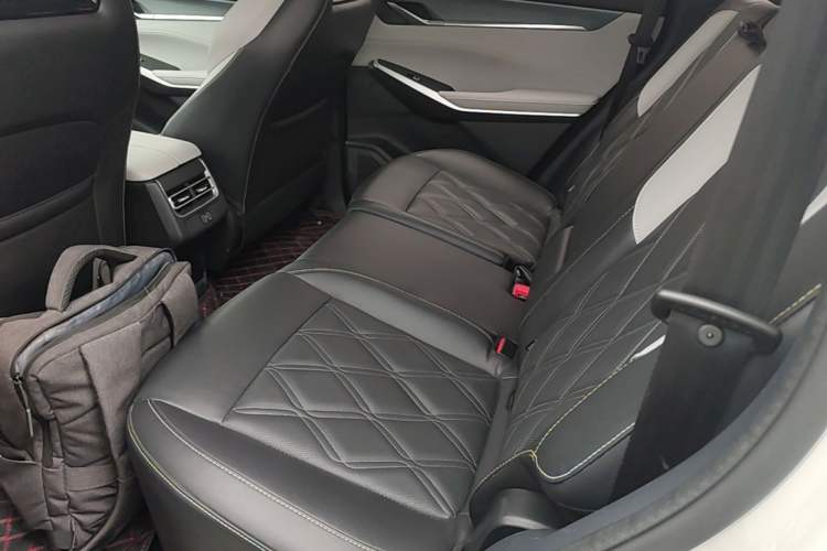 Used CHANGAN CS75 PLUS 2023 3rd Generation 1.5T Automatic Prestige Model Left Rear Seat