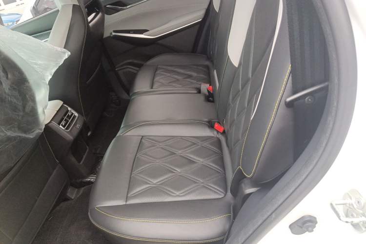 Used CHANGAN CS75 PLUS 2023 3rd Generation 1.5T Automatic Prestige Model Left Rear Seat