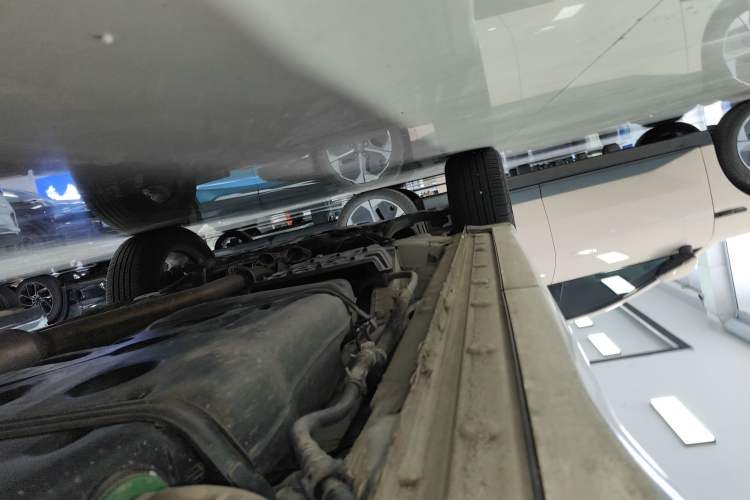 Used CHANGAN CS75 PLUS 2023 3rd Generation 1.5T Automatic Prestige Model Left Side Sill