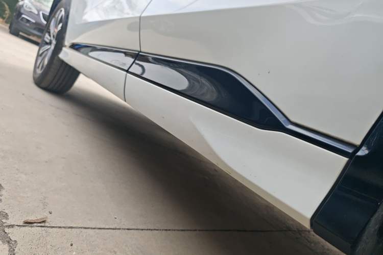 Used CHANGAN CS75 PLUS 2023 3rd Generation 1.5T Automatic Prestige Model Left Side Sill