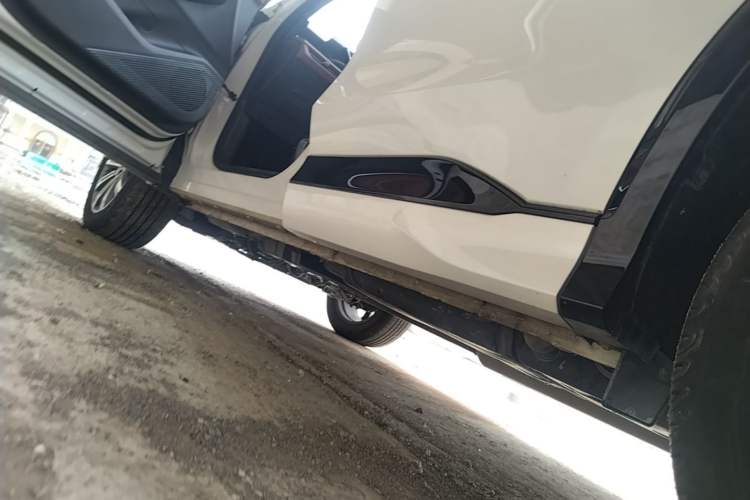 Used CHANGAN CS75 PLUS 2023 3rd Generation 1.5T Automatic Prestige Model Left Side Sill
