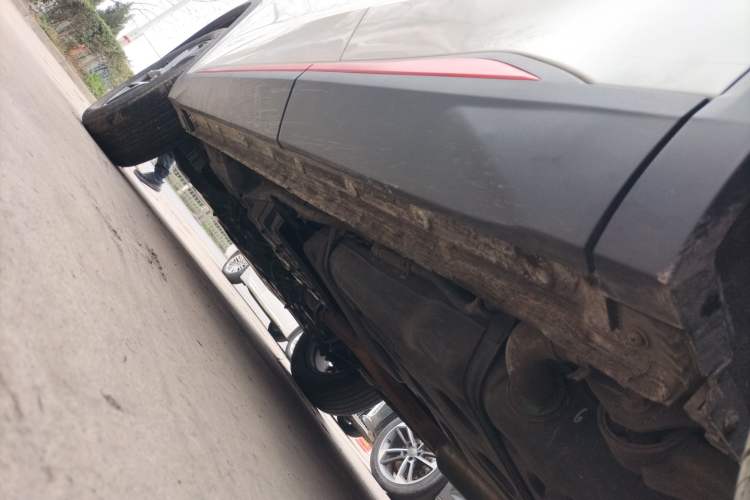 Used CHANGAN CS75 PLUS 2023 2nd Generation 1.5T Automatic Elite Version Left Side Sill