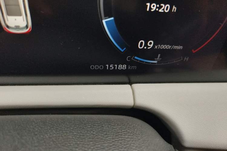Used CHANGAN CS75 PLUS 2023 3rd Generation 1.5T Automatic Prestige Model Odometer Close Up