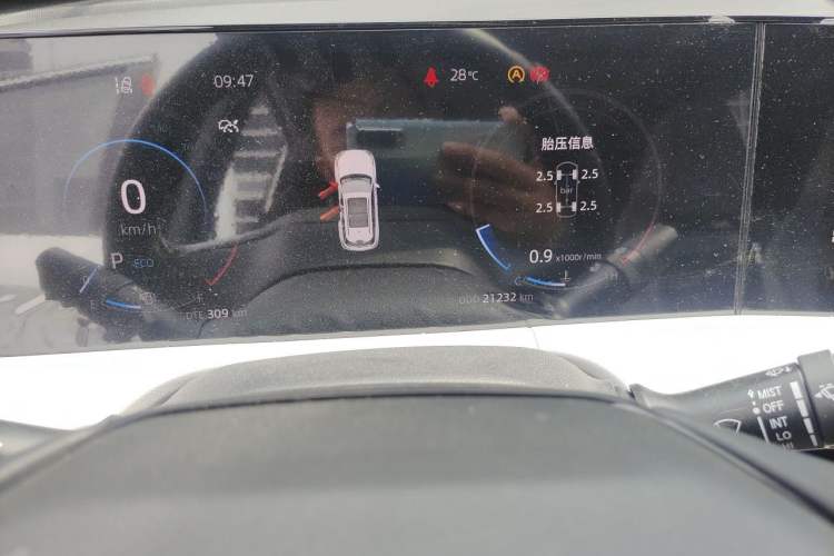 Used CHANGAN CS75 PLUS 2023 3rd Generation 1.5T Automatic Prestige Model Odometer Close Up