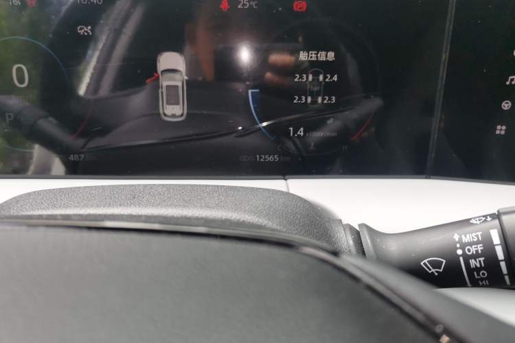Used CHANGAN CS75 PLUS 2023 3rd Generation 1.5T Automatic Prestige Model Odometer Close Up