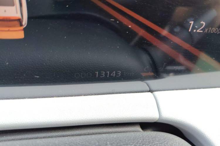 Used CHANGAN CS75 PLUS 2023 3rd Generation 1.5T Automatic Prestige Model Odometer Close Up