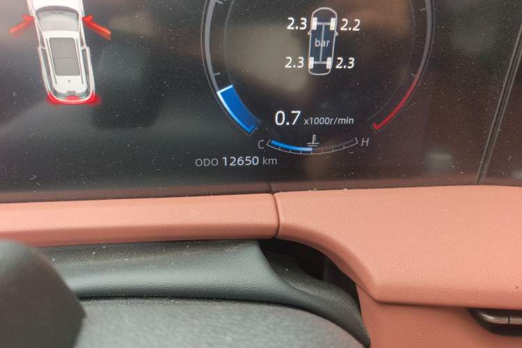Used CHANGAN CS75 PLUS 2023 3rd Generation 1.5T Automatic Pilot Model Odometer Close Up