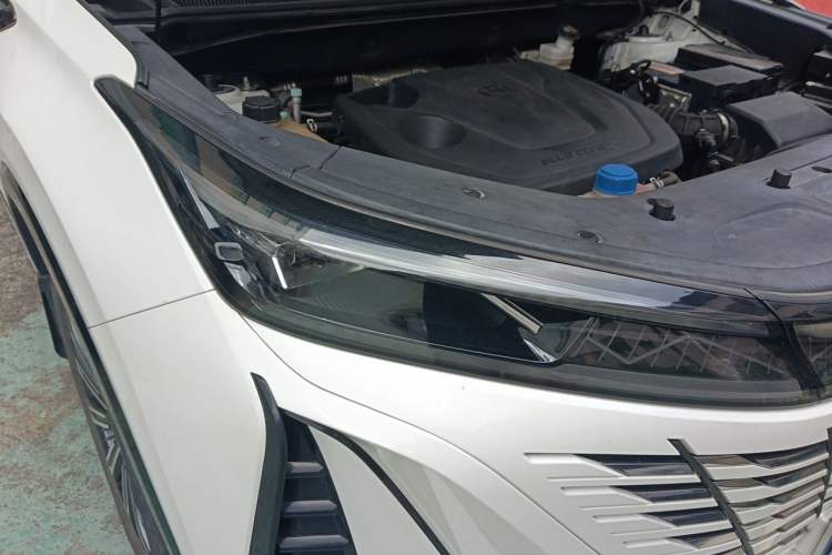 Used CHANGAN CS75 PLUS 2023 3rd Generation 1.5T Automatic Pilot Model Right Front Headlight