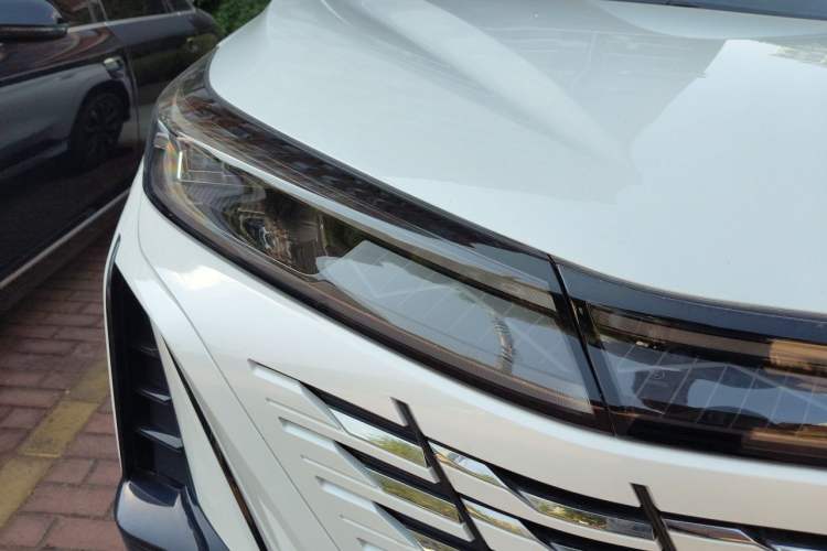 Used CHANGAN CS75 PLUS 2023 3rd Generation 1.5T Automatic Prestige Model Right Front Headlight