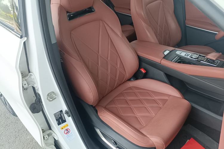 Used CHANGAN CS75 PLUS 2023 3rd Generation 1.5T Automatic Pilot Model Right Front Seat